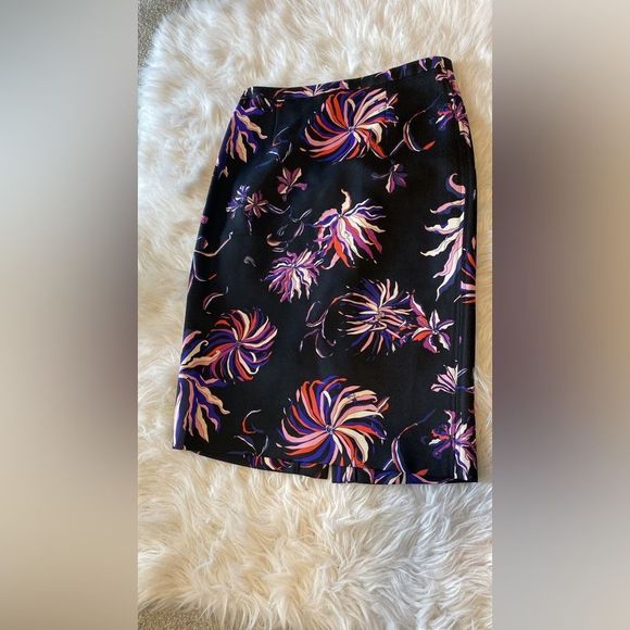 EMILIO PUCCI
Patterned wool and silk skirt - Picture 7 of 11